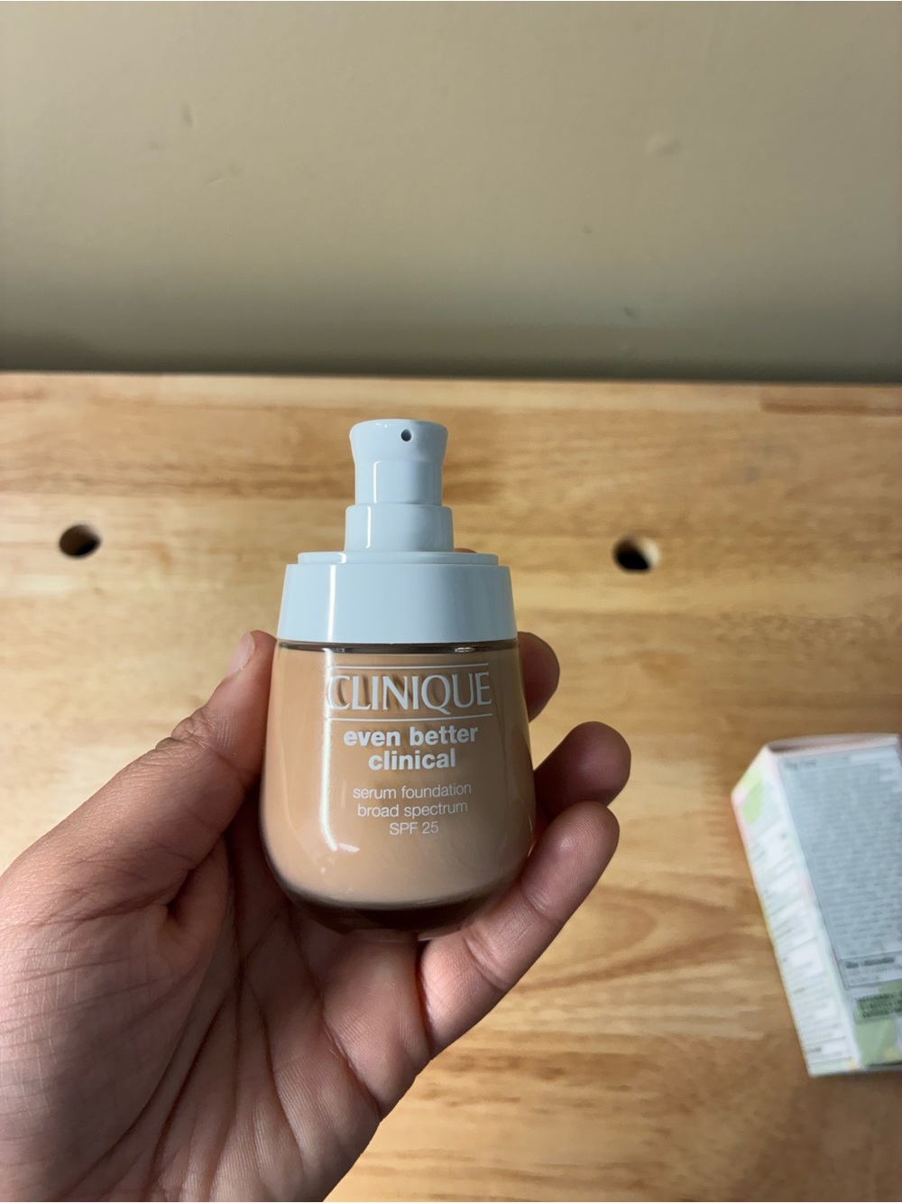 Clinique Even Better Clinical Serum Liquid Foundation CN 74 Biege (M) New - Picture 7 of 9